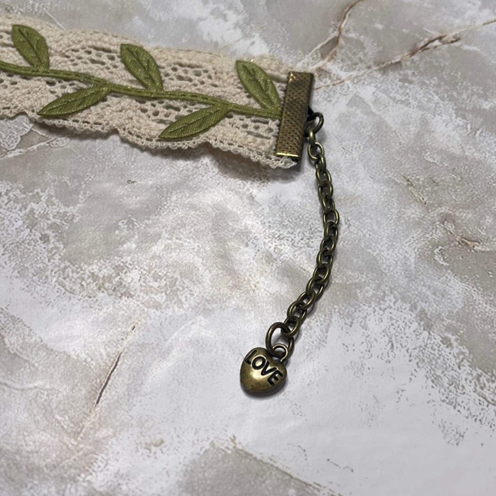 Handmade choker with vintage cameo pendant - Picture 7 of 8